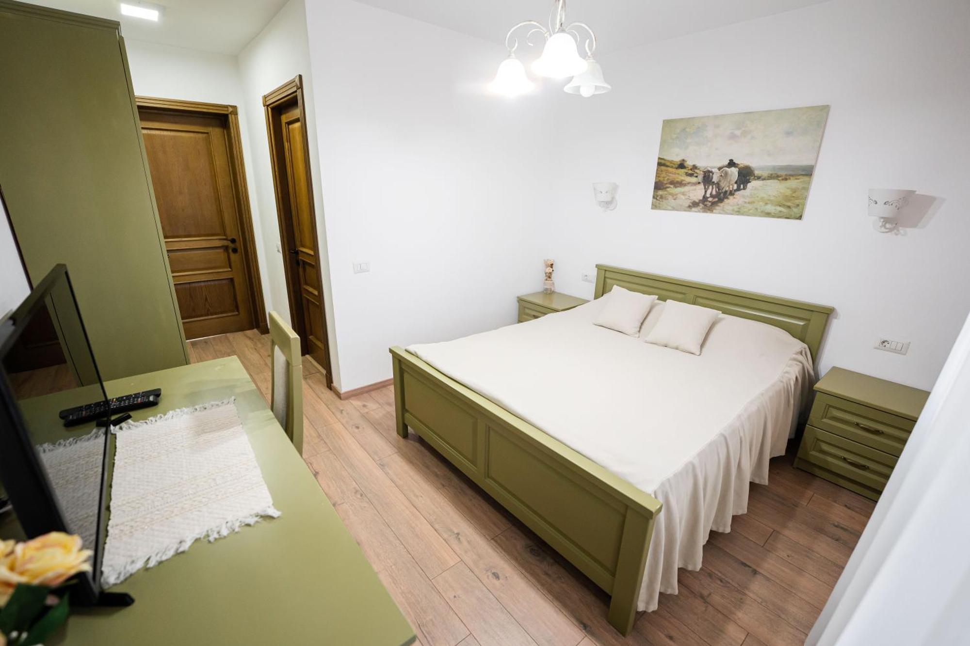 Casa Andra Hotel Siret ภายนอก รูปภาพ