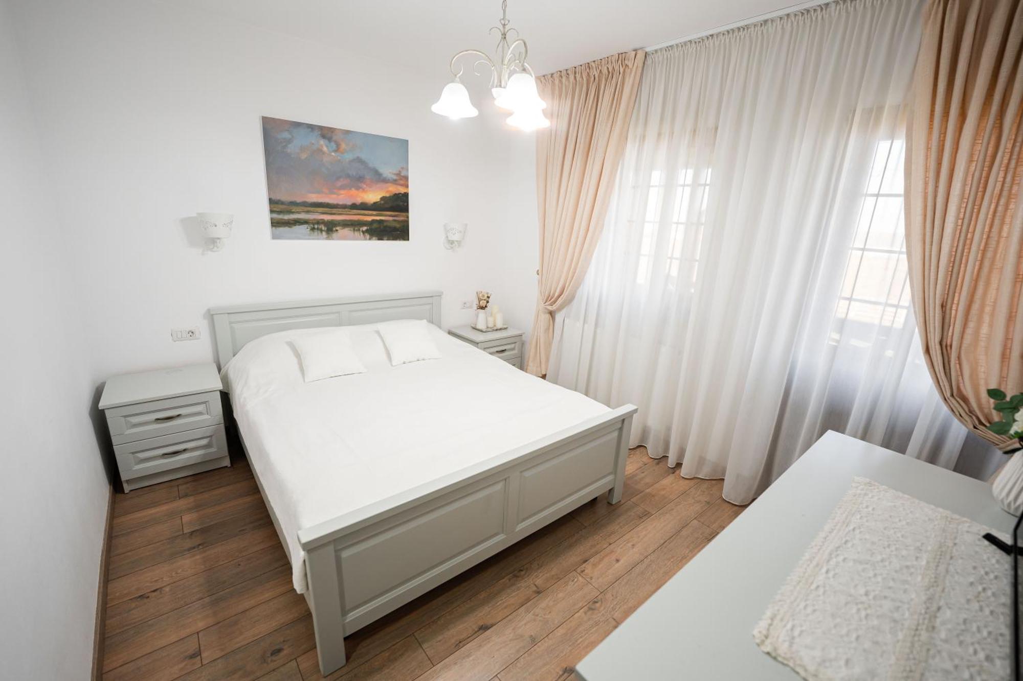 Casa Andra Hotel Siret ภายนอก รูปภาพ