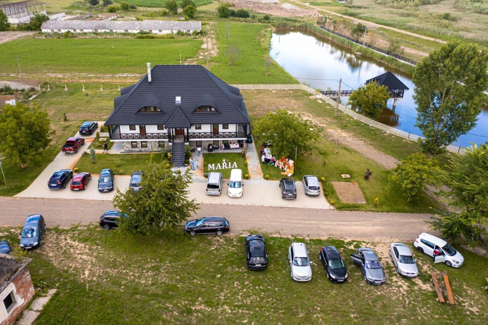 Casa Andra Hotel Siret ภายนอก รูปภาพ